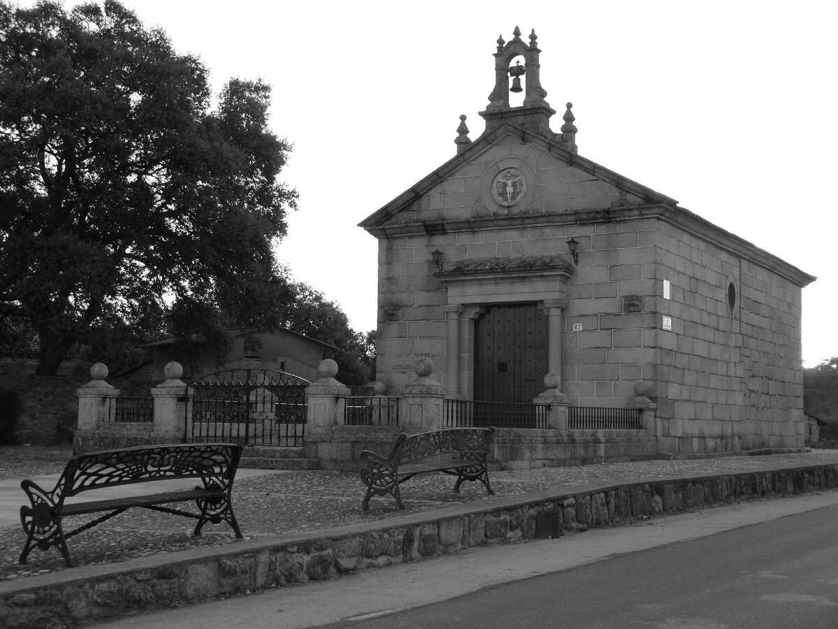 деревенская площадь в Аигале