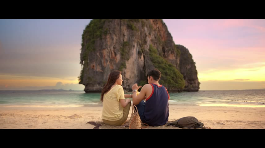 Любовь в кадре обманчива. Это будто бы друзья. Так они условились.