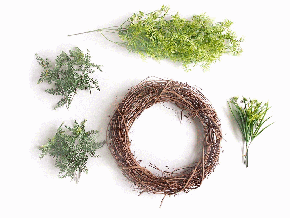 Собрать целебный венок не сложно. Это очень творческий процесс! Собирайте венки с хорошим намерением!