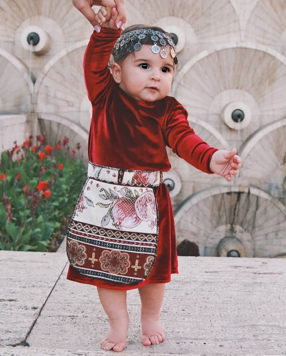 Маленькая армянка