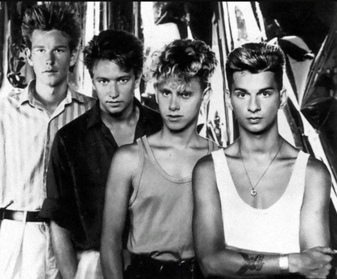Депеш мод в молодости. Группа depeche mode в молодости. depeche mode молодые. depeche mode 1990s.