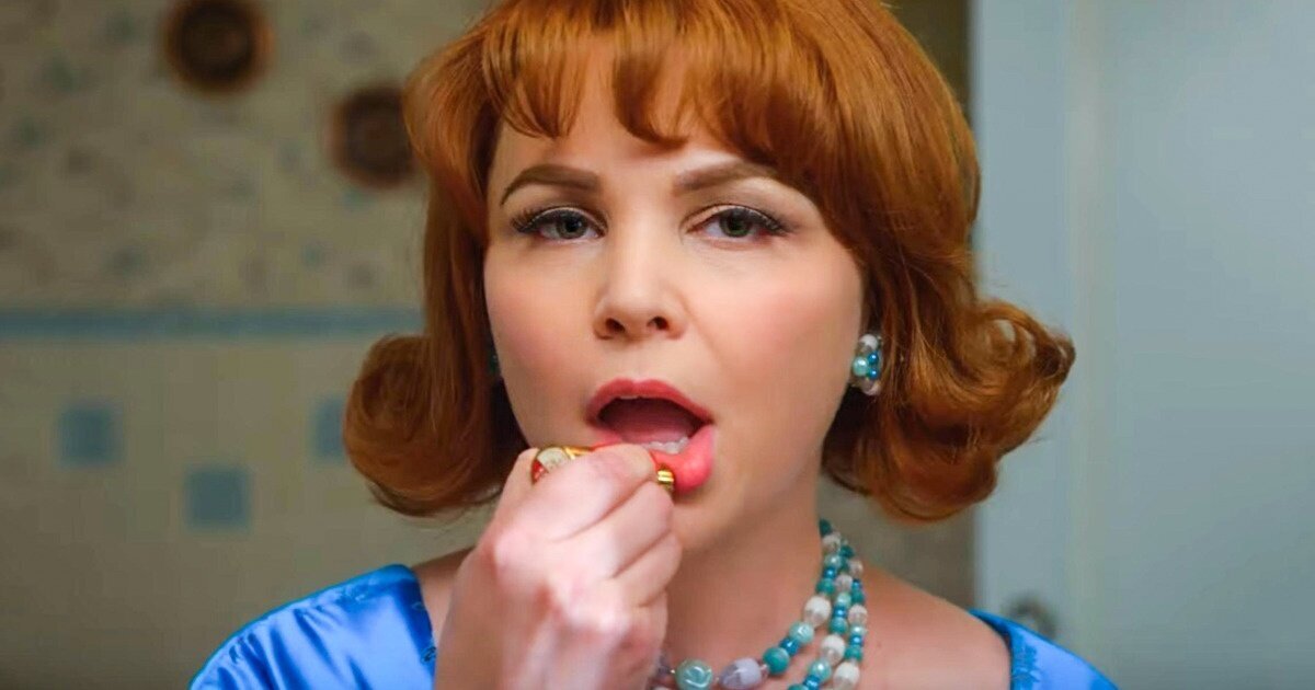 Кадр из сериала "Почему женщины убивают?"