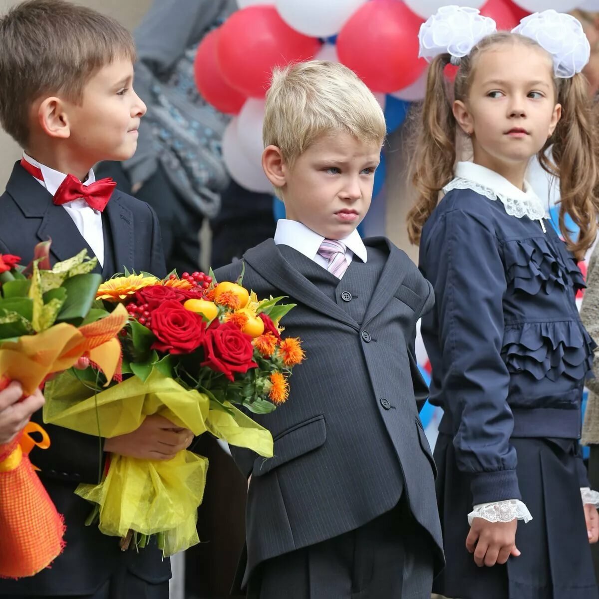 Рисунок 1 сентября линейка в школе
