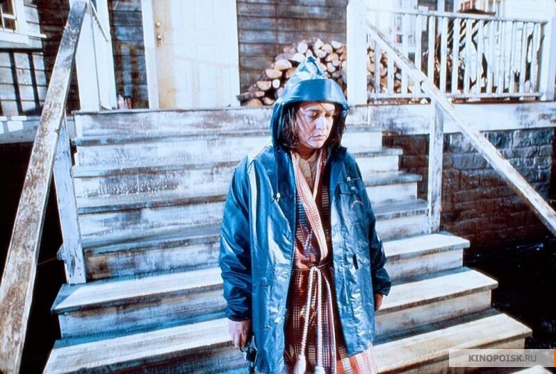 shot from "The Misery"/1990/Rob Reiner/Castle Rock Entertainment, Nelson Entertainment/Источник - Kinopoisk.ru