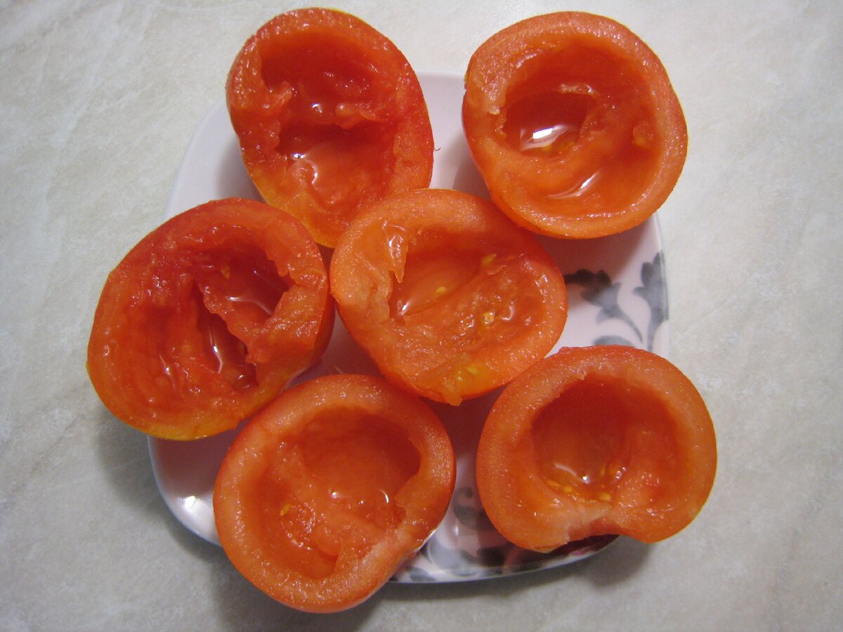 Селёдка с помидорами - это очень вкусно. Убедился лично. Простой пошаговый рецепт с фото.
