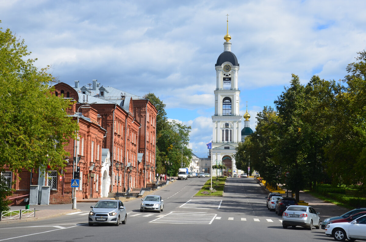 Самый открыточный вид Сарова с колокольней Саровского монастыря, фото автора