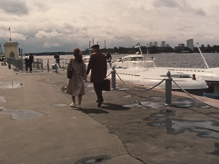 Фото https://www.kino-teatr.ru/movie/kadr/1435/905042.jpg