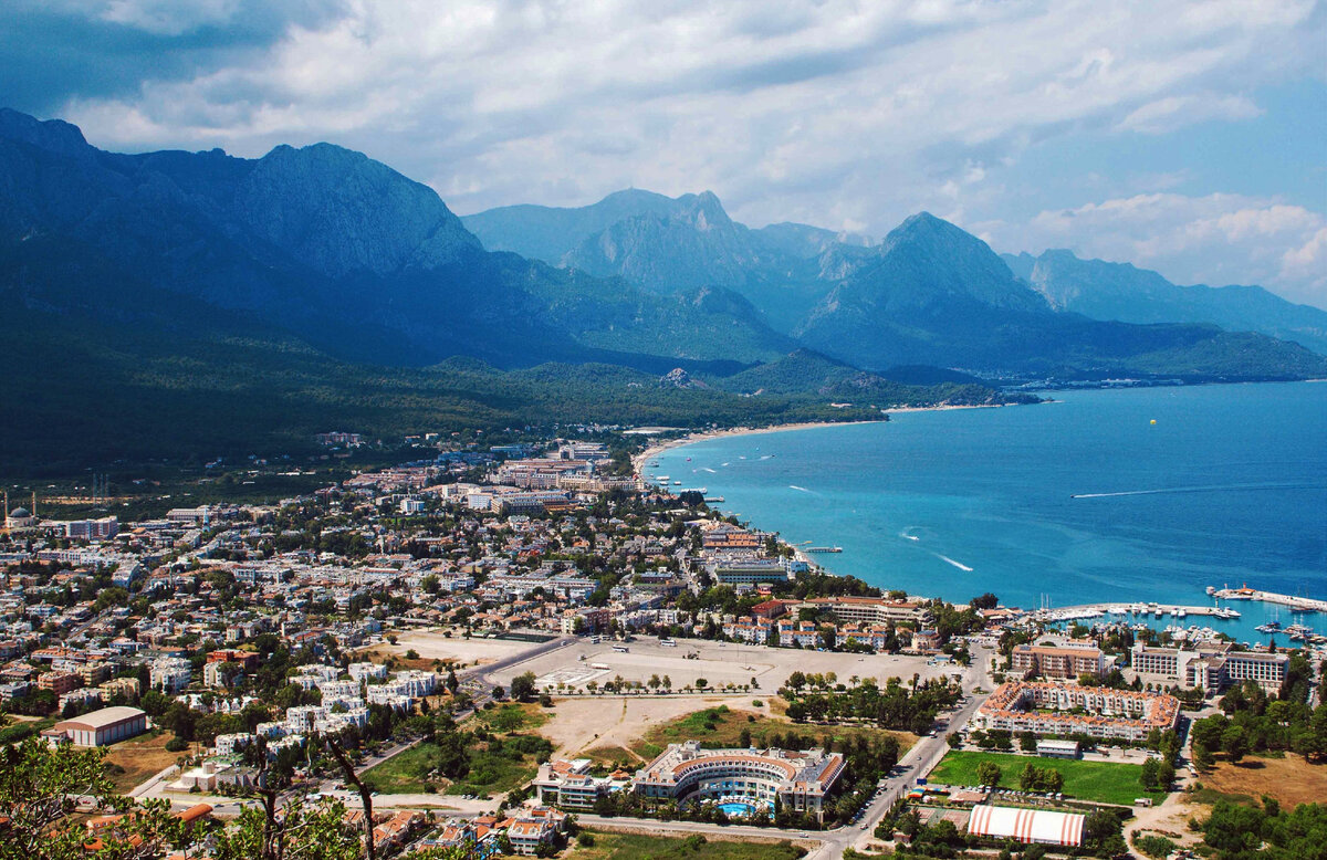 Кемер сайт. Кемер. Город Кемер Турция. Анталия Кемер. Kemer город в Турции.