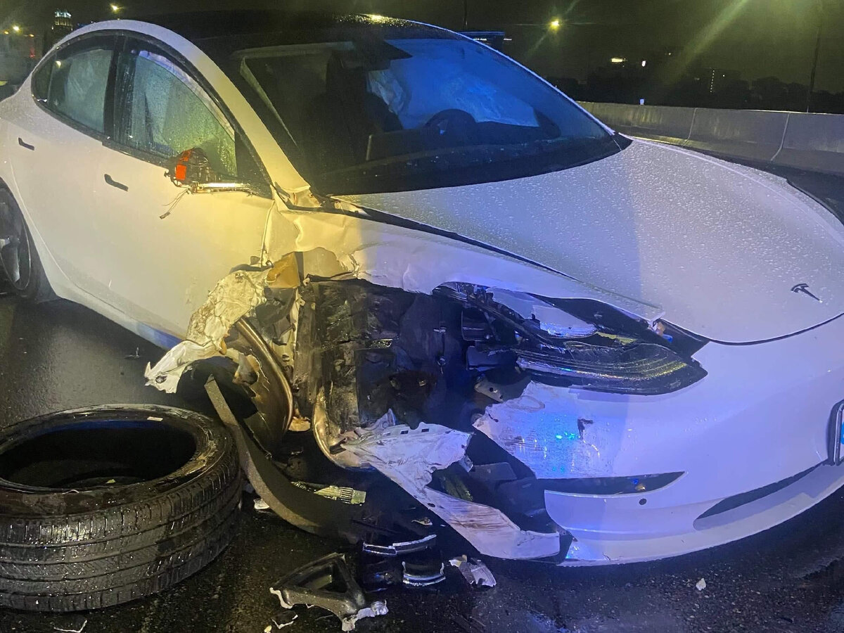 Авария tesla