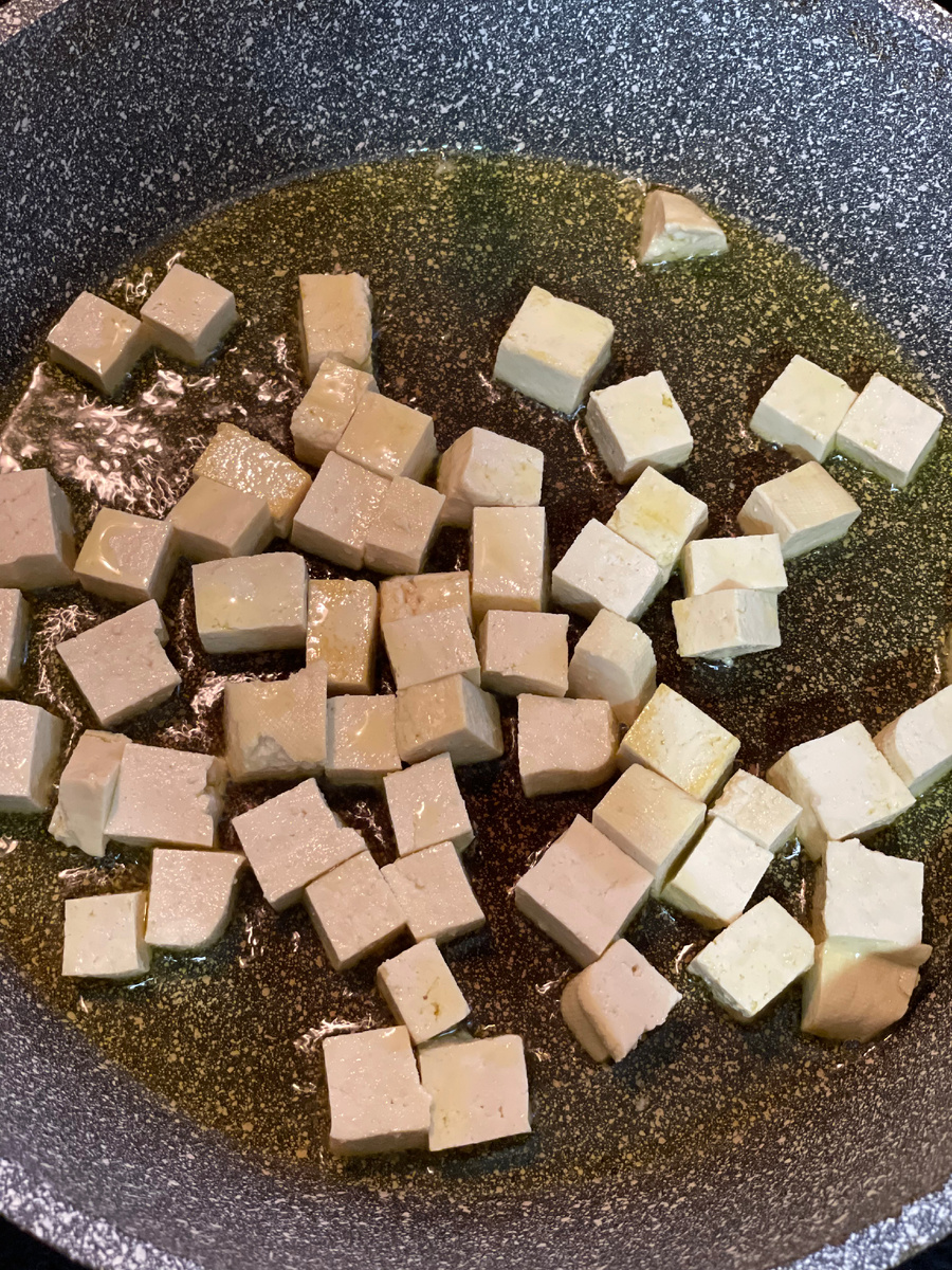 Первый этап обжарки сыра