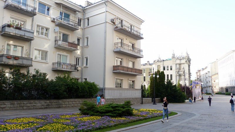 Киев улица банковая 11