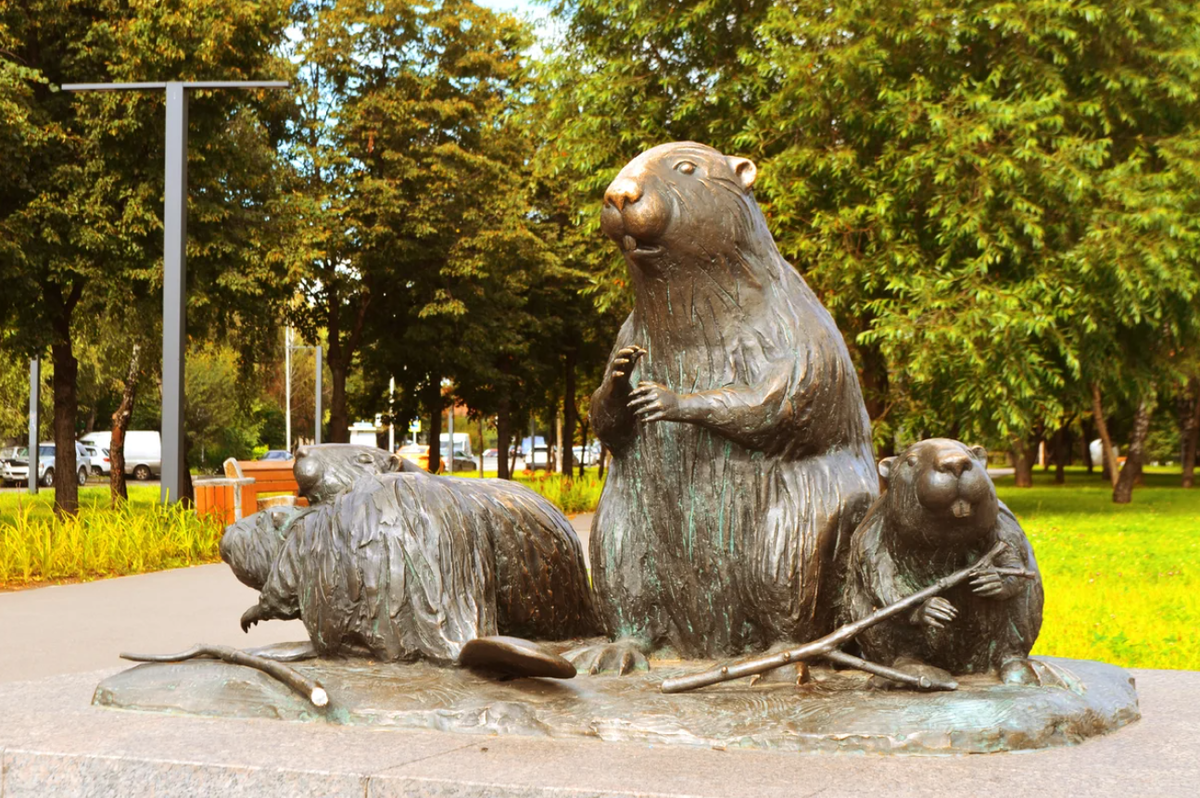 Скульптура «Семейство бобров» (фото: архив «Мой район»)