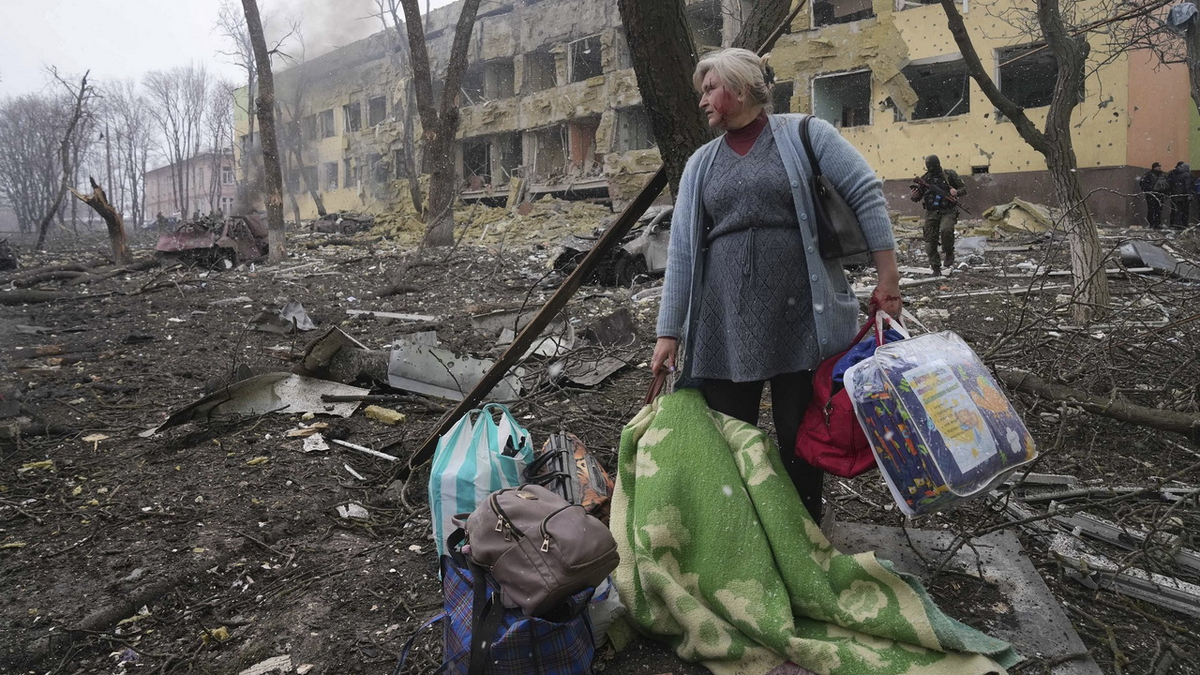 AP Photo/Evgeniy Maloletka