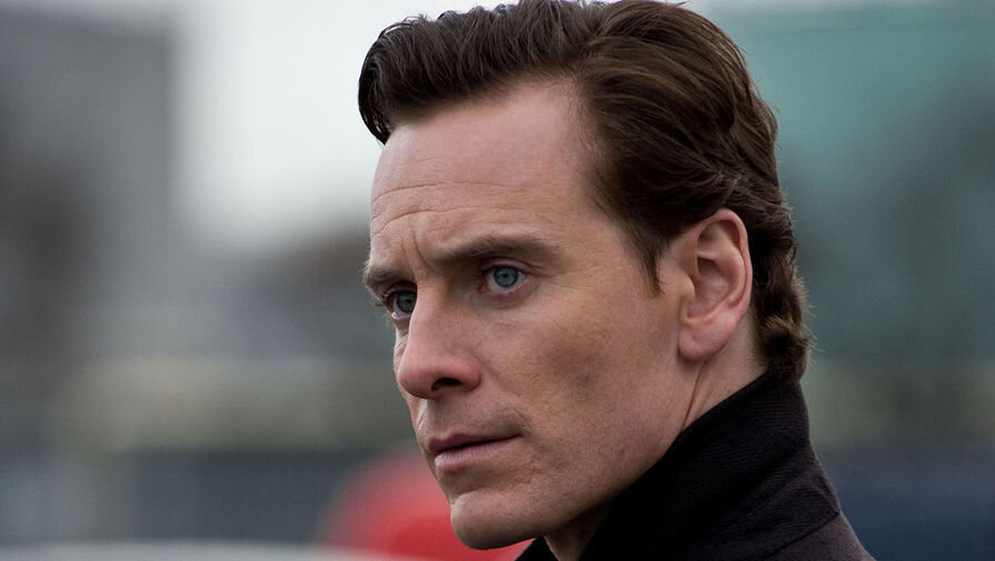 Ирландско-немецкий актёр, кинопродюсер, автогонщик. 