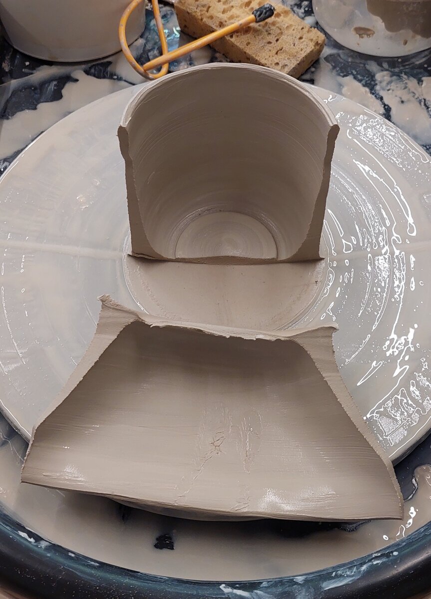 Фото из личного архива. Сгончарил цилиндр? Разрежь его.