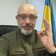 "Все ок, максимум "калаши" продадим" - министр обороны Украины 