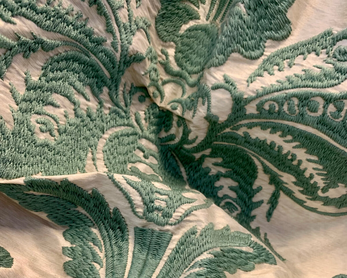 Ткань для портьер с вышивкой. Натуральный шелк. Коллекция АБИАРТ 