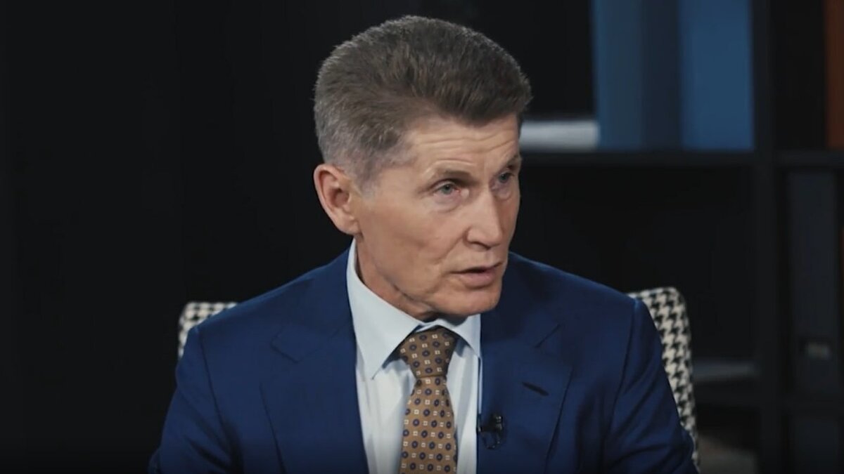     Губернатор Приморья Олег Кожемяко дал расширенное интервью деловому изданию РБК и подробно рассказал о роли края в «Курсе на Восток», сотрудничестве со странами АТР, инвестициях и строительстве портов. О том, что по этому поводу думает экспертное сообщество региона — в материале «Восток-Медиа».