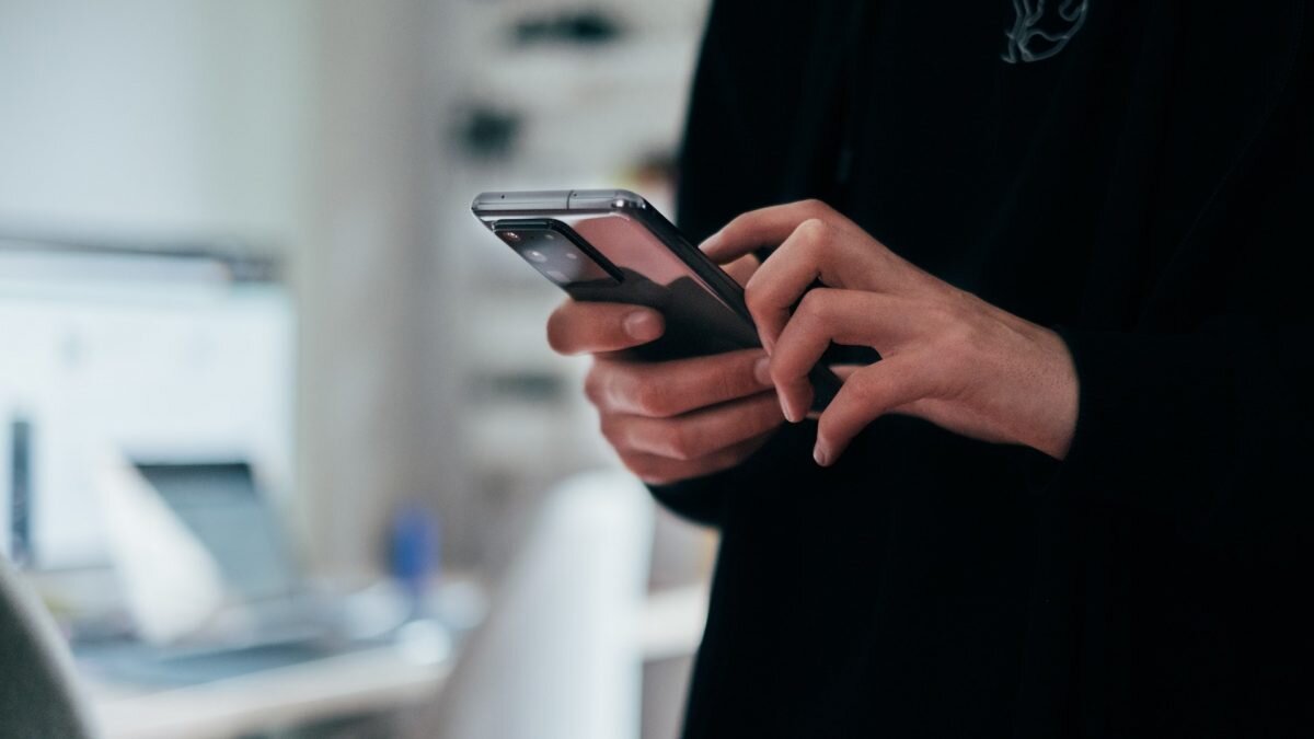    Фото: Jonas Leupe / Unsplash Август Макаров