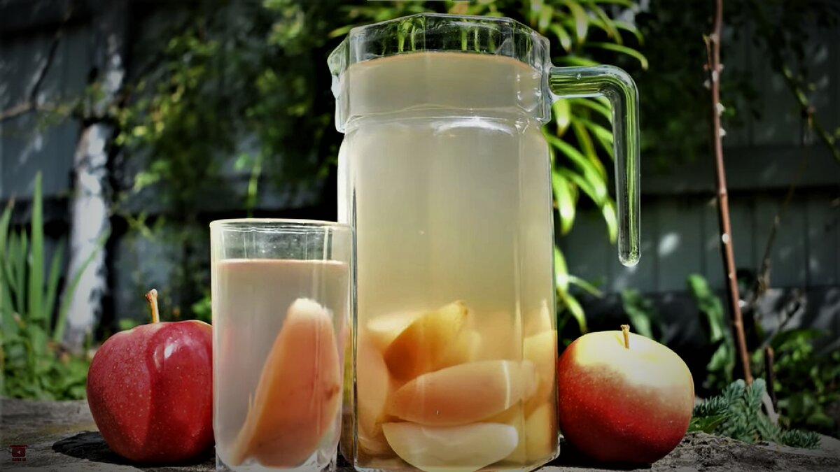 Яблочный компот.