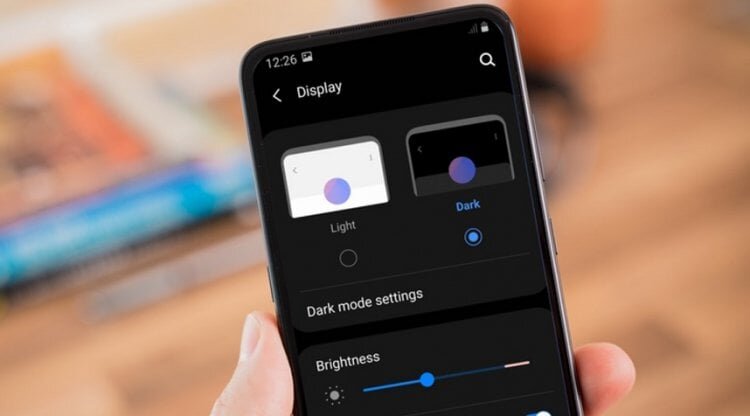    Темный режим можно включить почти на каждом смартфоне