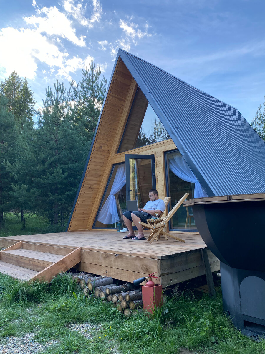 Отдыхаем на природе в окружении лошадок и иной живности