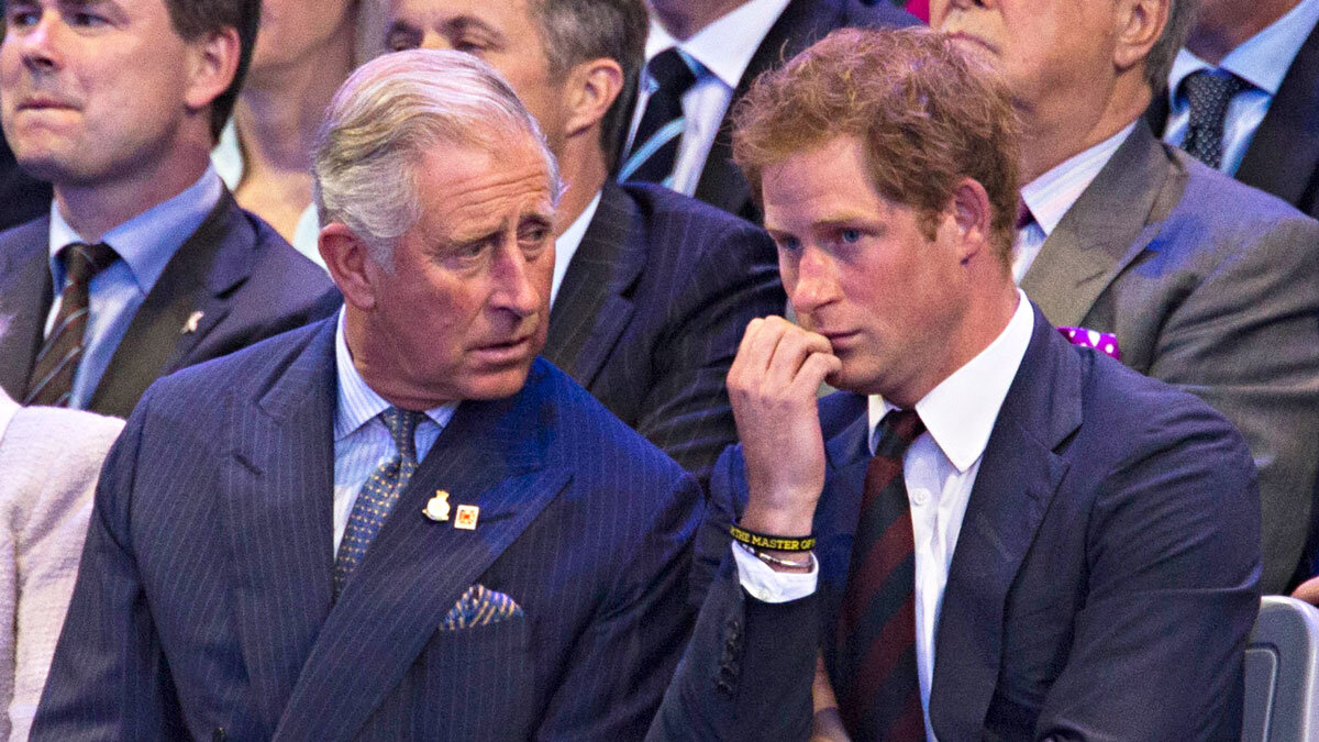    Король Карл III и Принц Гарри