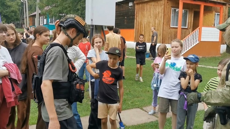 Мастер-класс от сотрудников Росгвардии прошел в оздоровительном лагере «Байкал» в Иркутской области