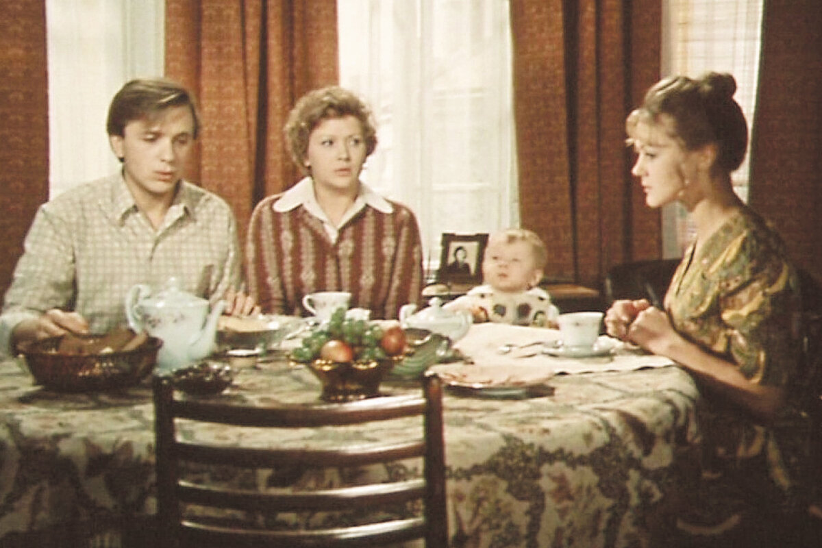 Кадр из советской комедии Коренева