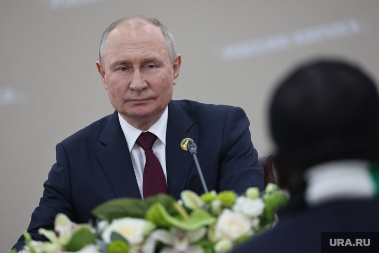    Владимир Путин поздравил Южную Осетию с Днем Республики