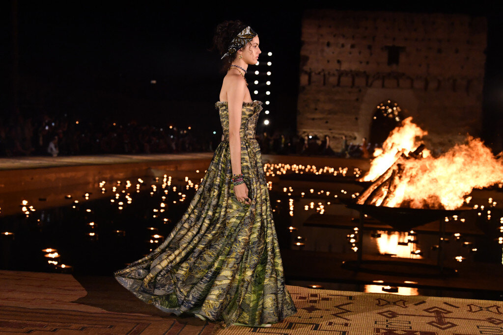Фото с  показа Dior в Марокко. Источник: grazia.com.au