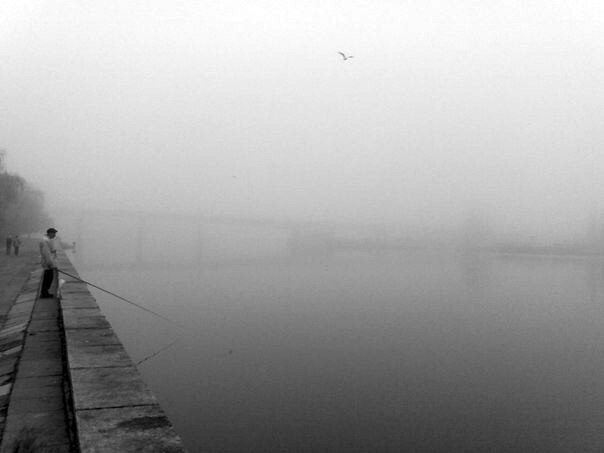 
Говорят, Николаев совершенно не простой город. Проросший на человеческих костях, он прячет в себя за пазухой массу таинственных секретов, которые не могут оставить быть равнодушными даже самых храбрых моряков, когда либо въезжающих в этот город. Именно из-за них, ибо мало кому ранее удавалась проникнуть в эту стратегическую площадку, в мире и узнавали, о некоторых занимательных особенностях, возможно немного преувеличенно, но на то и нужны легенды, чтоб быть им немного поучительными и запоминающимися.