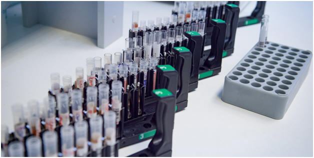 Отбор проб для проведения исследования. Фото из открытого источника