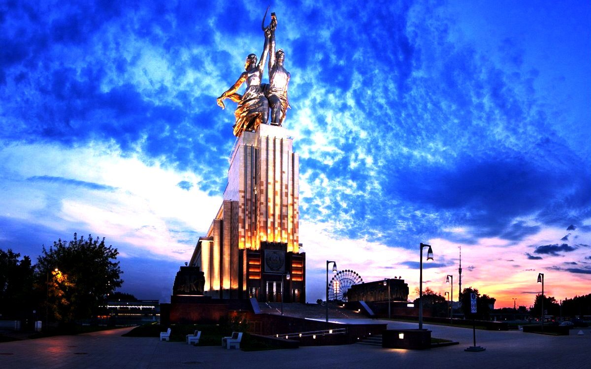 Высокие памятники москвы