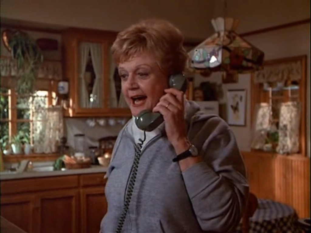 Джессика на своей кухне. Кадр из сериала "Она написала убийство".