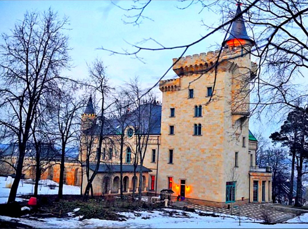 Замок пугачева и галкин фото