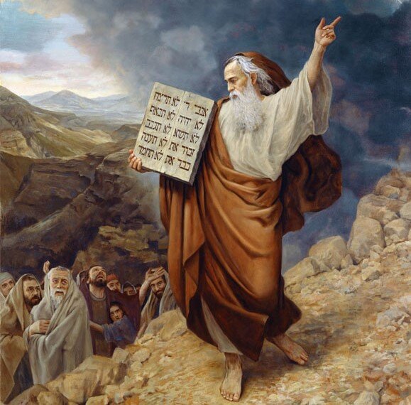 Моисей с 10 заповедями на скрижалях
