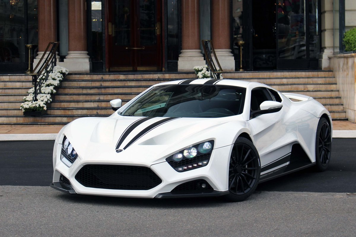 Х самое лучшее. Zenvo st1. Машина Zenvo st1. Zenvo st1 гиперкар зенво. Zenvo st1 красный.