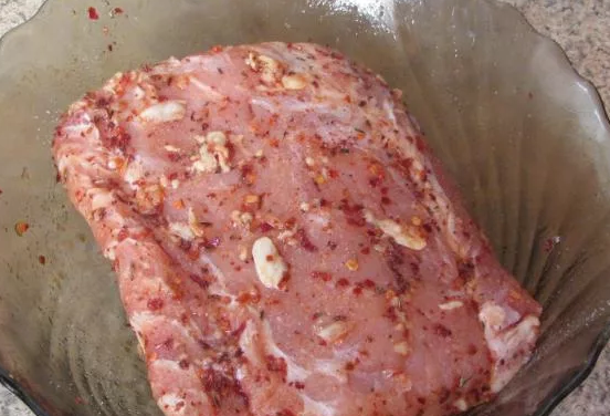 Как я запекаю мясо в тесте (просто и вкусно)