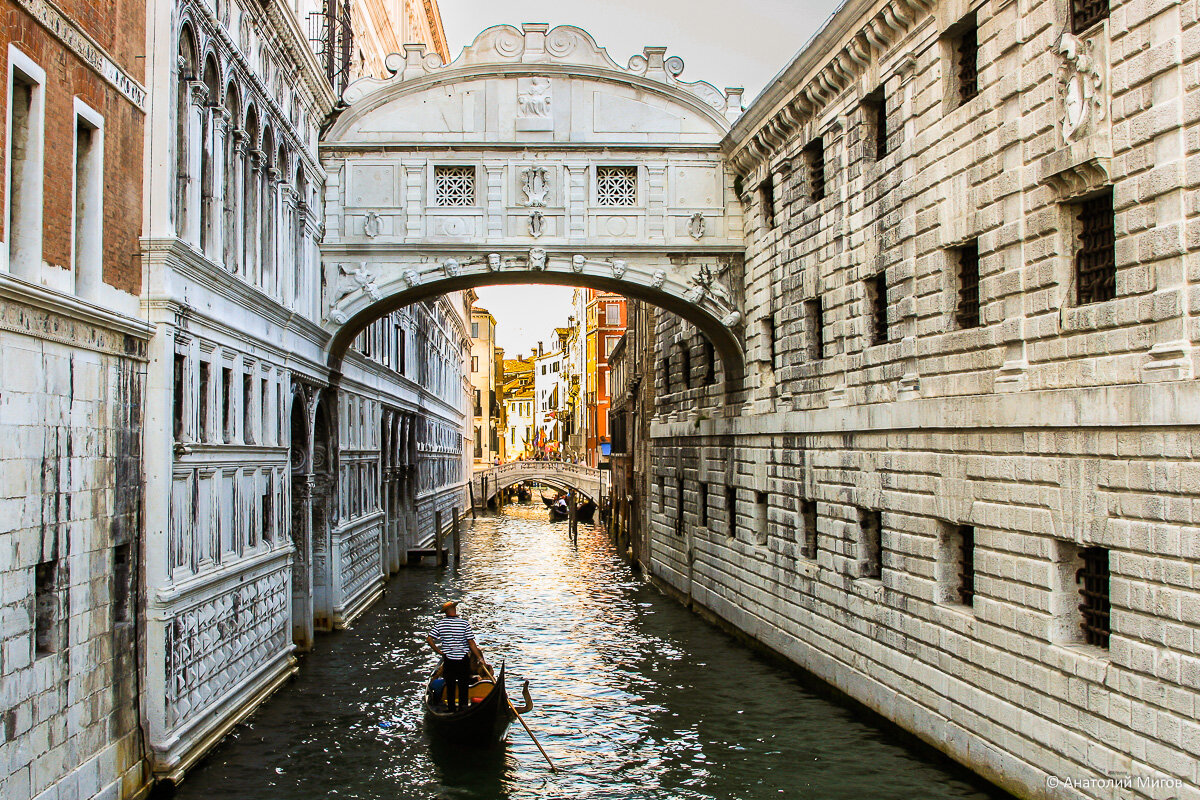 Что сказать про Венецию? Шумно, душно, тесно, неухожено, прекрасно