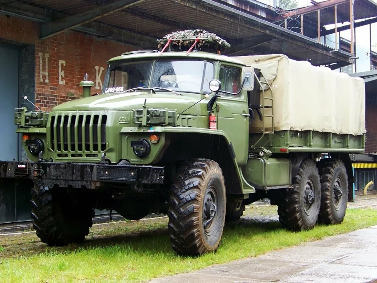 Урал 4320 грузовой военный