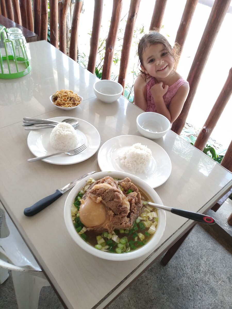 Семейный суп, который имеет смысл брать на троих.