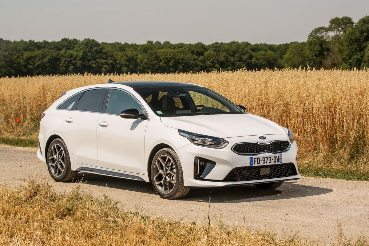 Новый Kia ProCeed 2020 модельного года – не что иное, как универсал, выполненный в спортивном стиле.