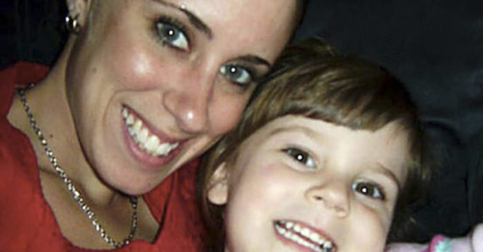 История об убийстве ни в чем не повиной девочки, обязательно прочтите до конца это история стоит вашего времени.