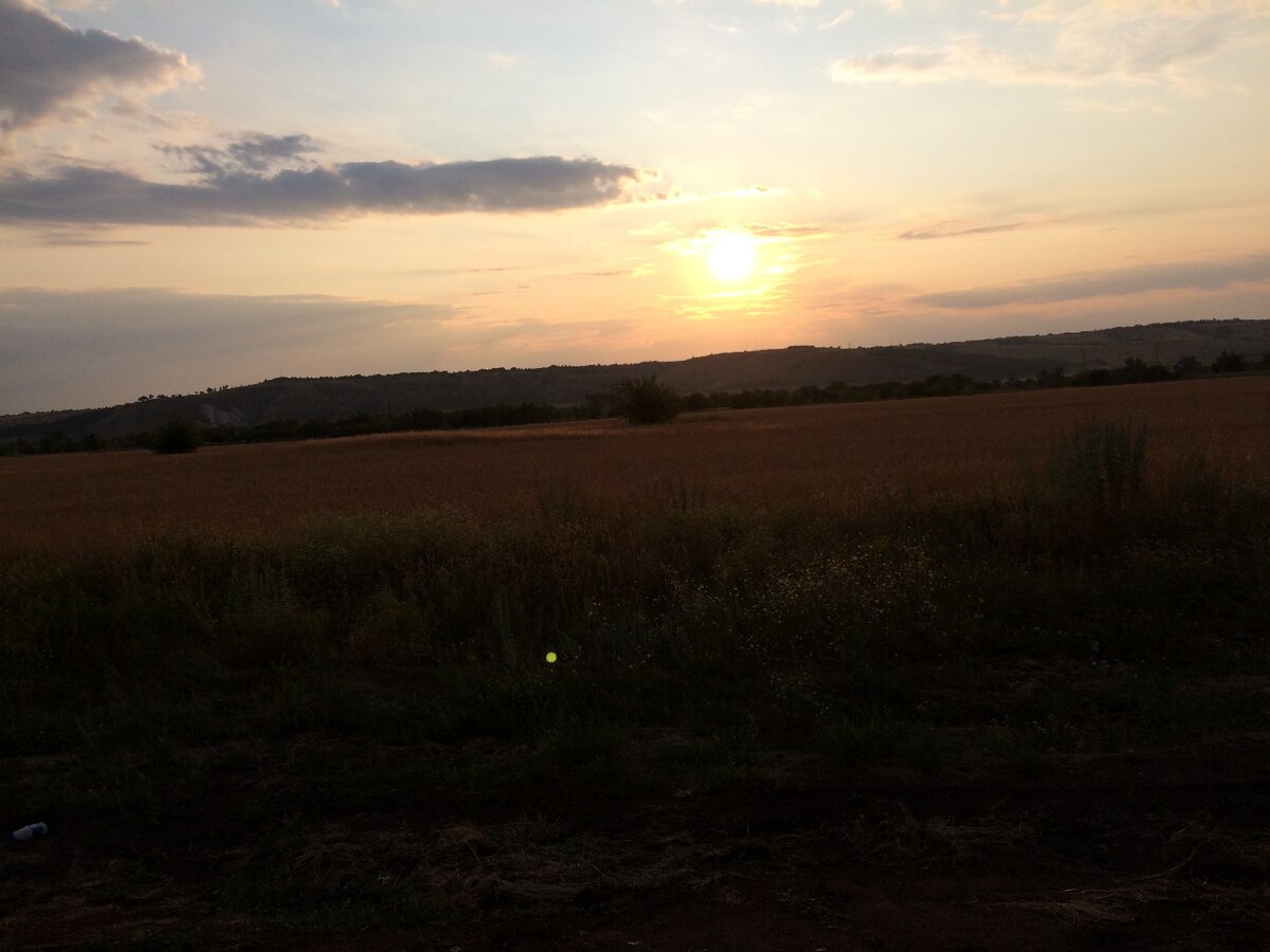 красивый вечерний закат у Каменск-Шахтинска.. Фото Ленара Хужина