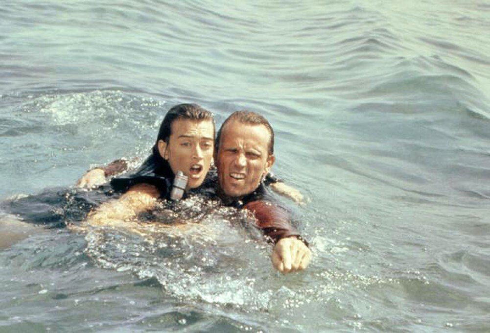 Между первым и вторым "Робокопами" Питер Уэллер пытался зазвездиться  в других крупнобюджетных проектах. К сожалению, не подфартило. 