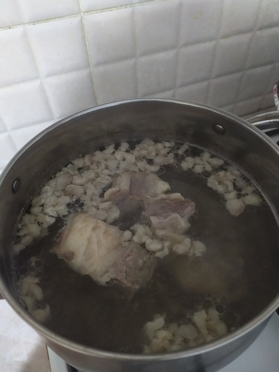 Начало приготовления шорпо. 