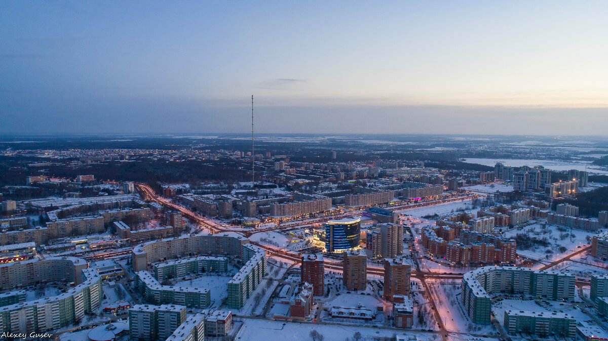 Вид на центральную часть сверху (перекресток пр-та Маркса и ул.Гагарина; ТРК "Триумф плаза")