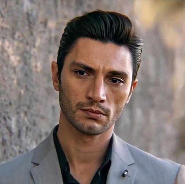 Ильхан ескі сурет. Ильхан Шен. Ильхан Шен актер. Ильхан Шен турецкий. Озан карфалы.