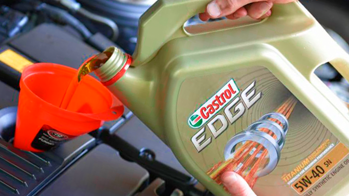Моторное масло 5w30. Можно ли его смешивать с 5w40 | Мир Смазок Все о ...